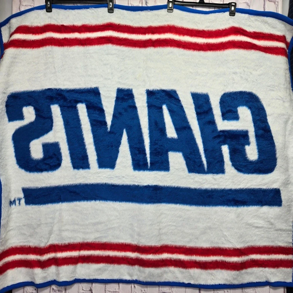 NFL New York Giants Plush Throw Blanket Blue Red White Fleece Fan Gear 60x51